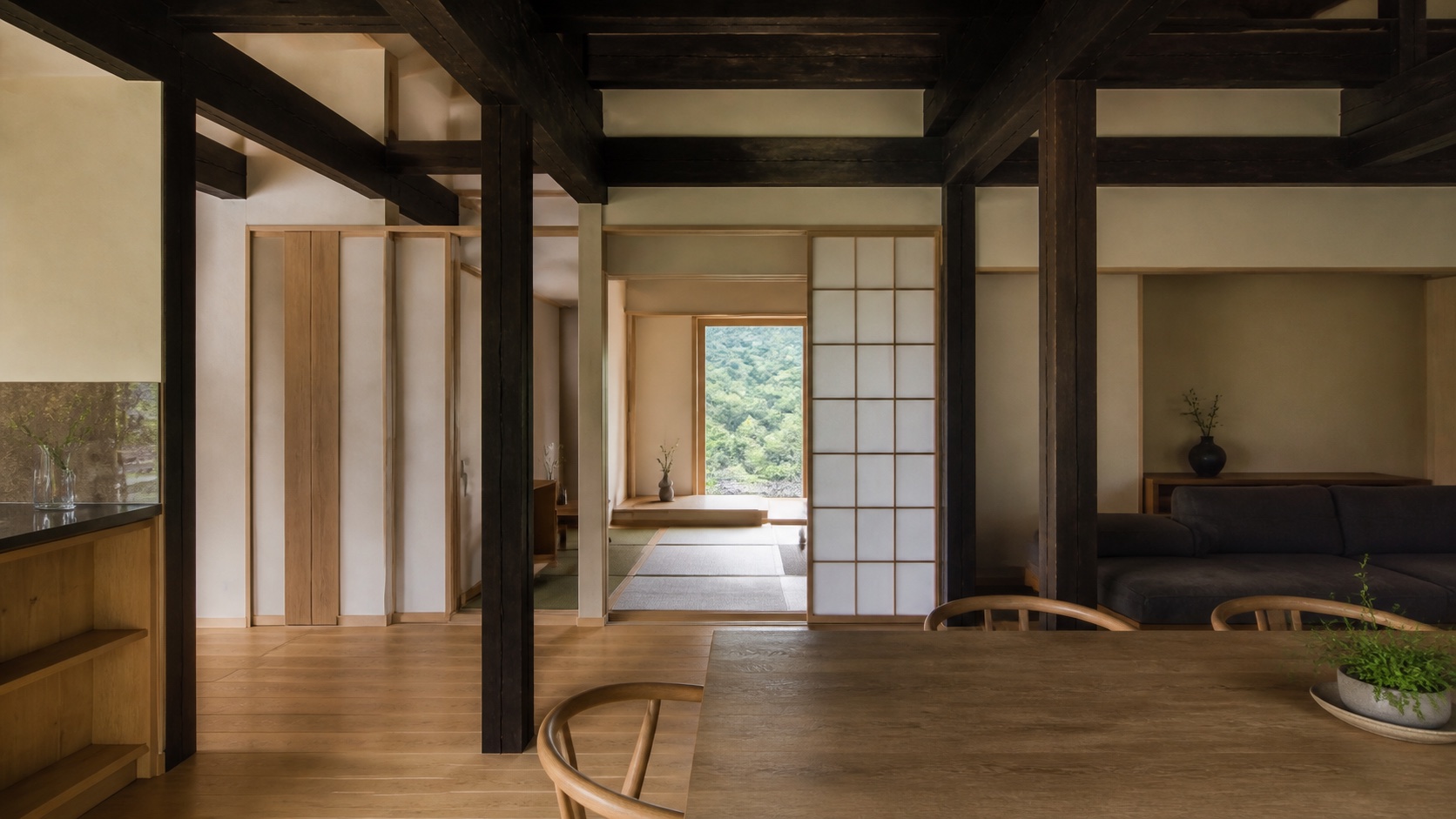 梁を残した二世帯の家の素材と納まり